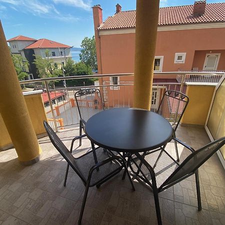 Duerr Appartement Crikvenica Buitenkant foto