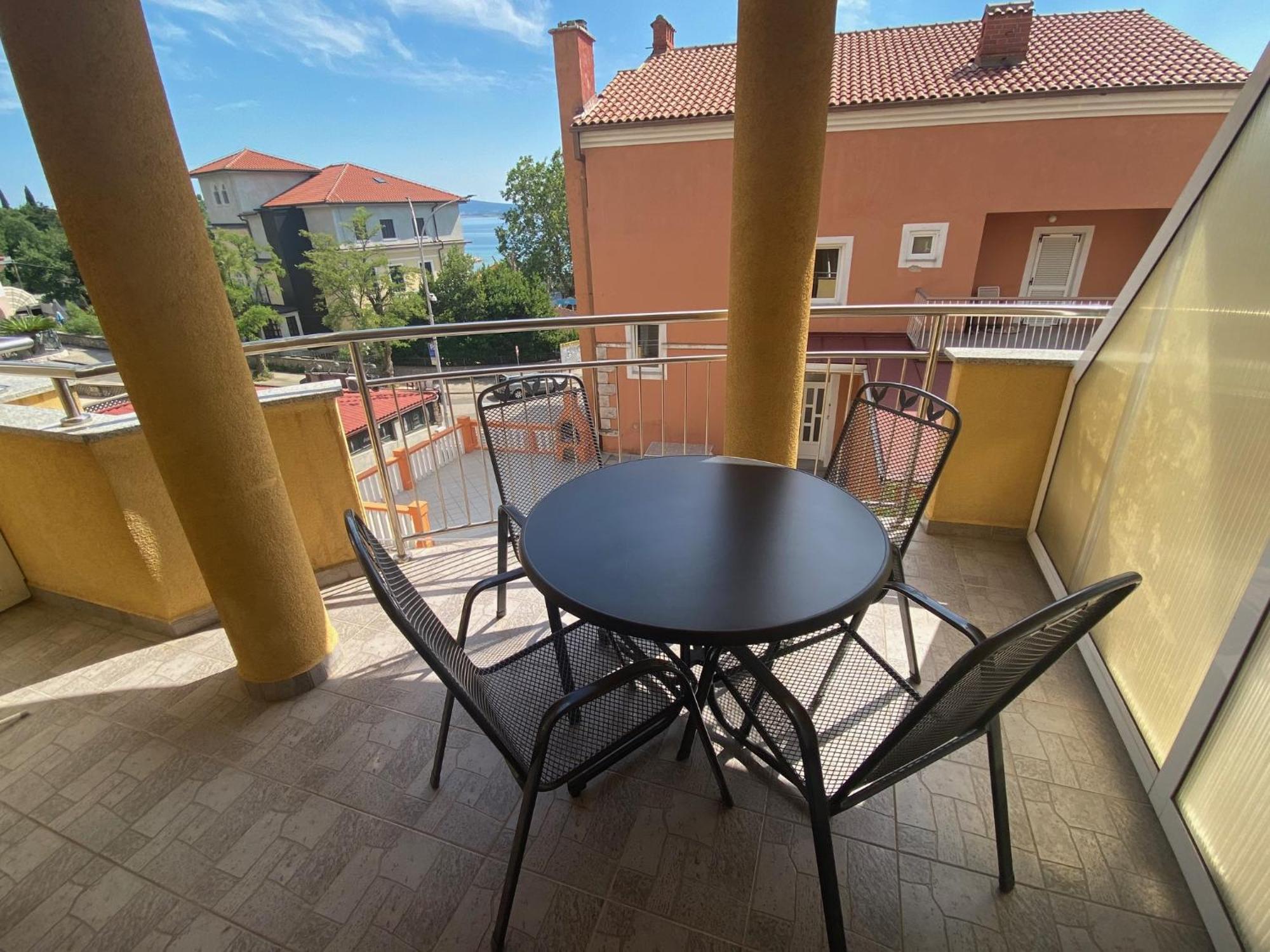 Duerr Appartement Crikvenica Buitenkant foto